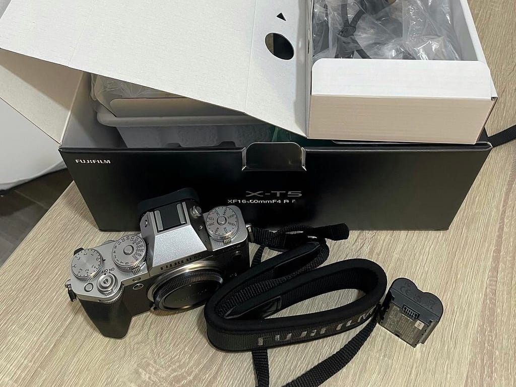 Fujifilm X-T5 appena tolta dalla scatola