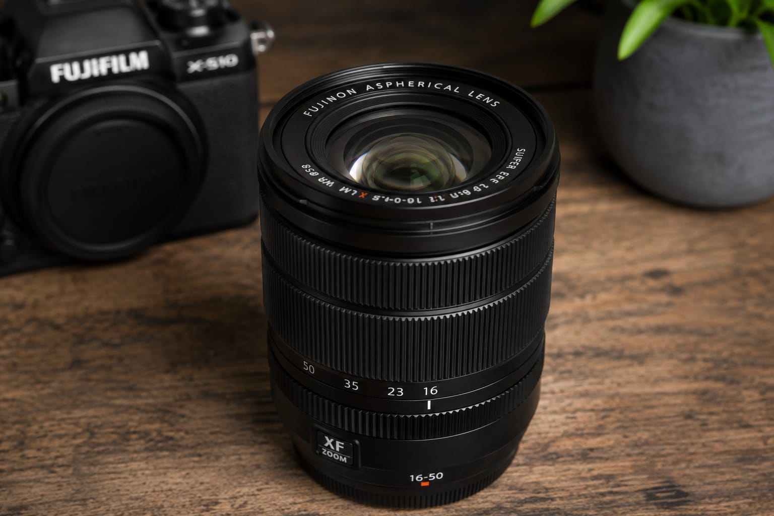 Fujifilm XF 16-50mm f/2.8-4.8 R LM WR: lo zoom tuttofare che ha più senso di quanto sembri Fujifilm XF 16-50mm f/2.8-4.8 R LM WR: lo zoom tuttofare che ha più senso di quanto sembri